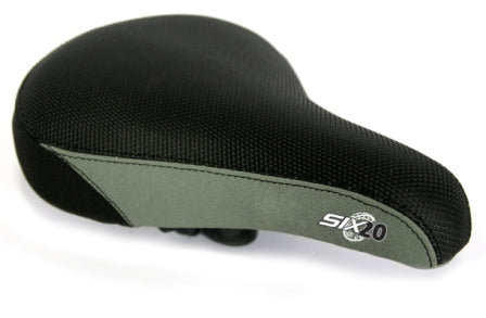 Saddle Dirt Jump - 8mm Rails - Kevlar Side Panels - Grey/Black